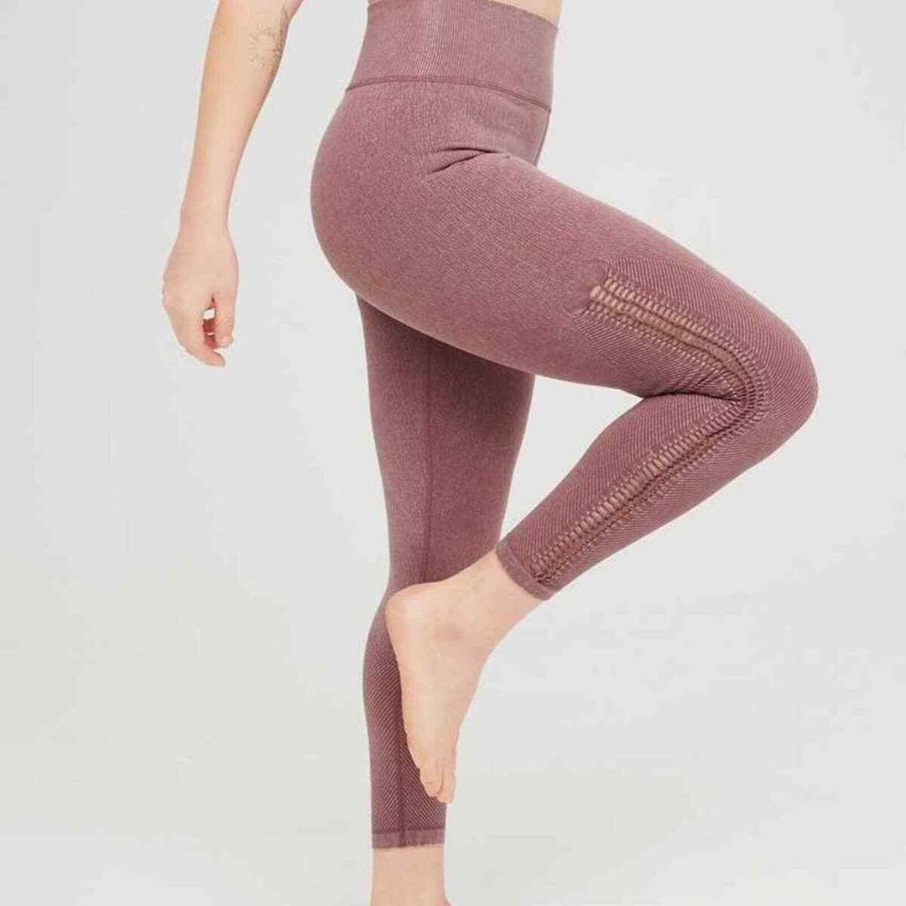 OFFLINE Seamless Macrame High Waisted Legging - Picture 4 of 7